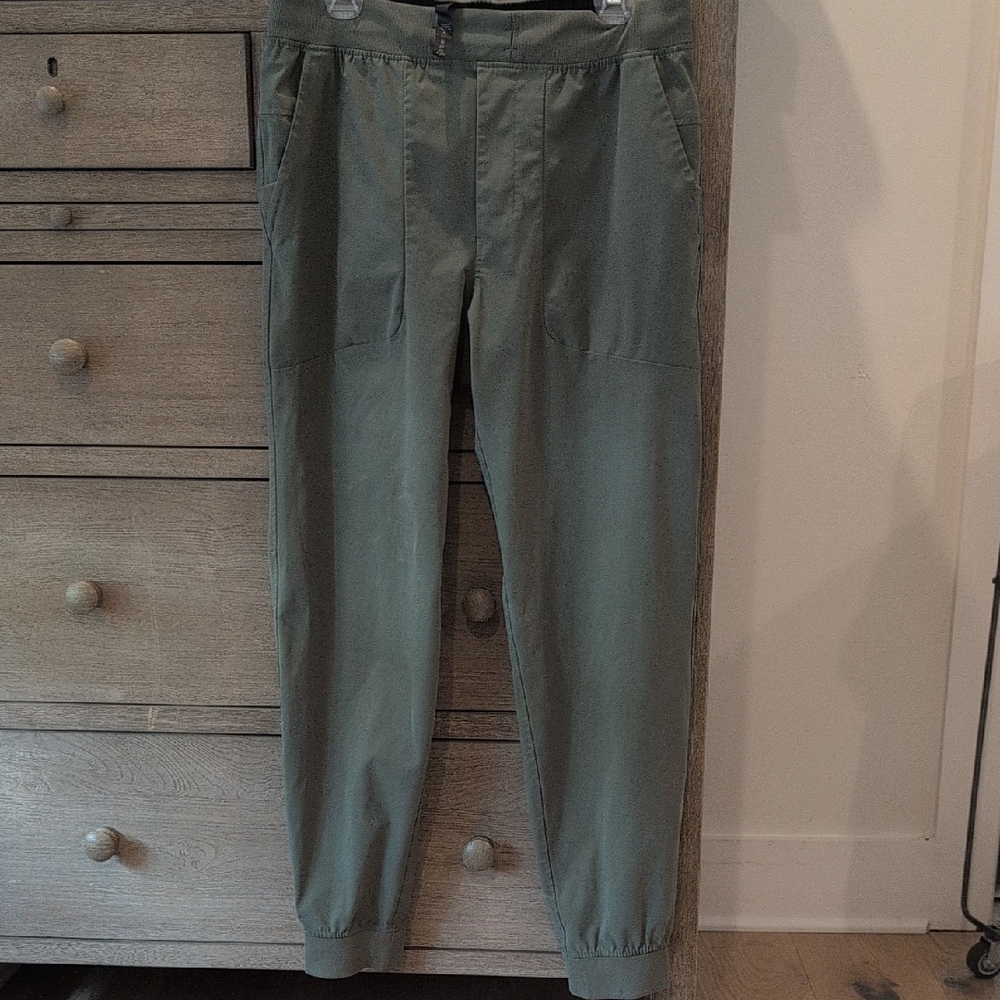 lululemon athletica Men's Olive Joggers
